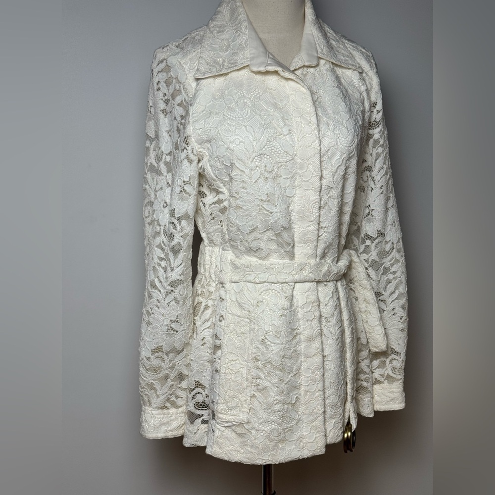 Alexis Ivory Lace Two-Piece Pant Suit – Size M - Picture 4 of 16
